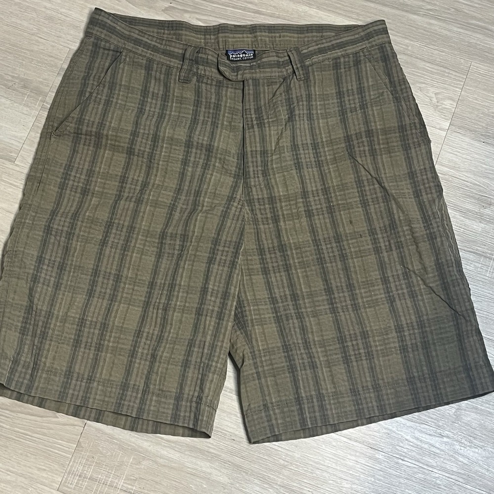 Patagonia Shorts Mens 31 Pocket Casual Outdoor Hiking Comfort Polyester Green